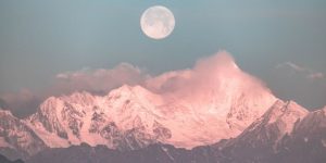 Rainbow Moonstone Benefits